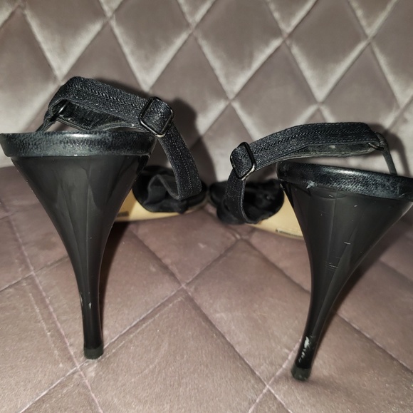 ***SOLD****Dolce & Gabbana Heels - Picture 5 of 8